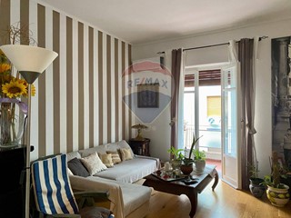 Appartamento in Vendita a Palermo, 238'000€, 154 m²