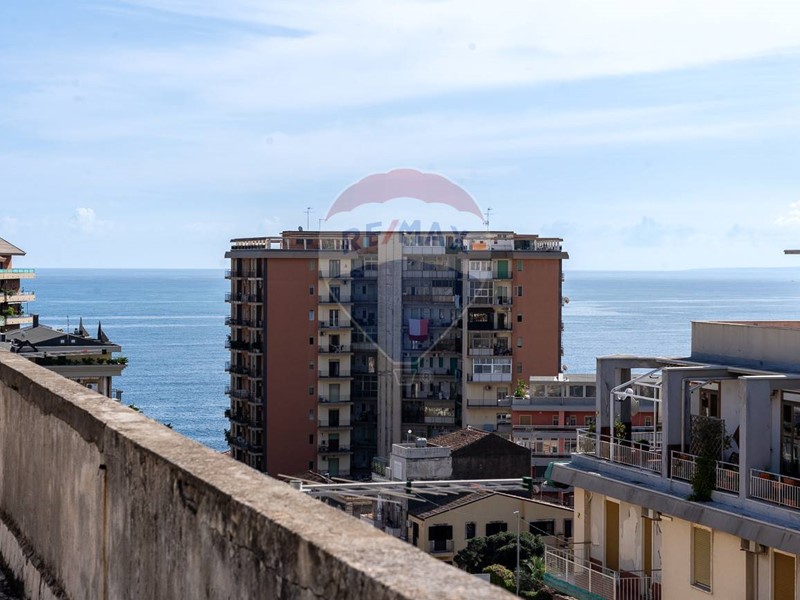 Attico in Vendita a Catania, 170'000&euro;, 114 m²