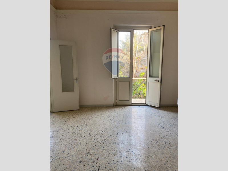 Appartamento in Vendita a Belpasso, 79'000€, 103 m²