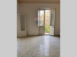 Appartamento in Vendita a Belpasso, 79'000€, 103 m²