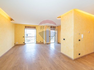 Trilocale in Vendita a Gravina di Catania, 95'000€, 85 m²