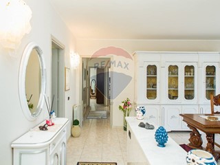 Quadrilocale in Vendita a Catania, 150'000&euro;, 136 m²