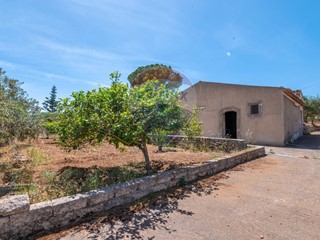 Rustico in Vendita a Grammichele, 64'000€, 65 m²