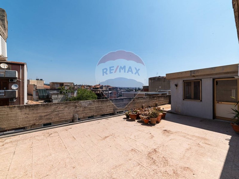 Appartamento in Vendita a Misterbianco, 87'000€, 160 m²