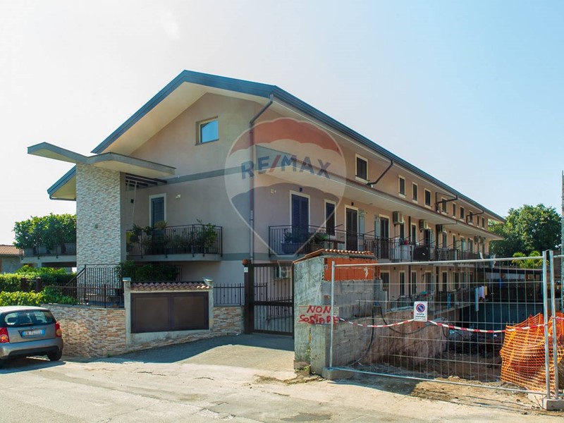 Trilocale in Vendita a Giarre, 90'000€, 70 m²
