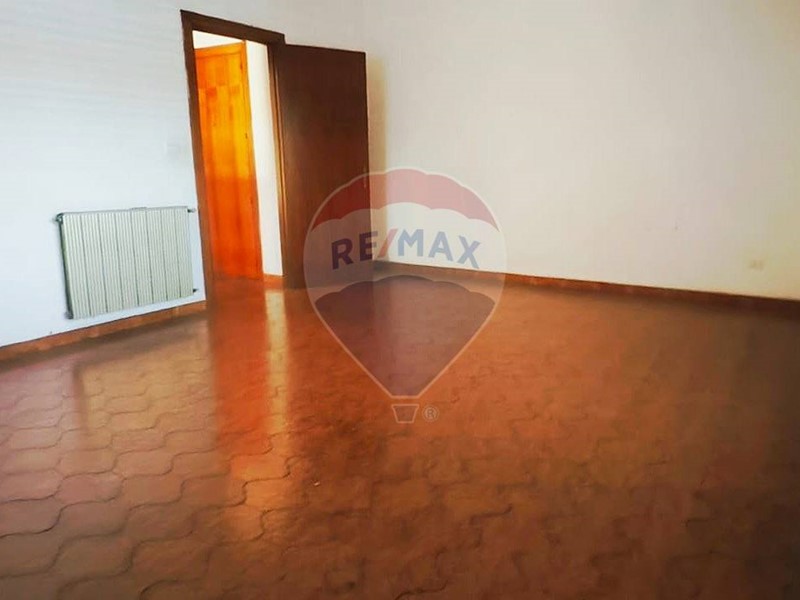 Appartamento in Vendita a Mascali, 63'000€, 124 m²