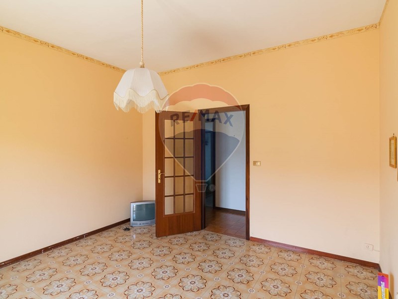 Appartamento in Vendita a Aci Catena, 89'000€, 135 m²