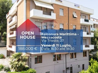 Appartamento in Vendita a Falconara Marittima, 178'000€, 150 m², con Box