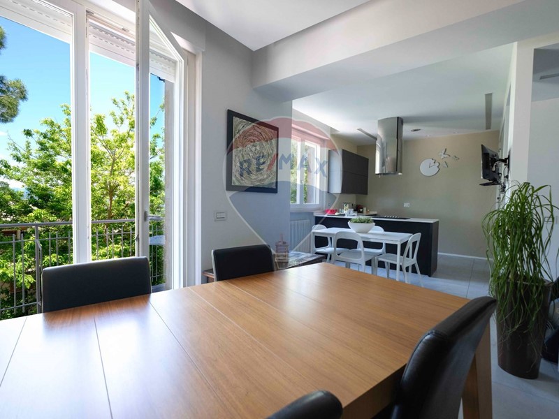 Appartamento in Vendita a Cupramontana, 147'000€, 120 m²