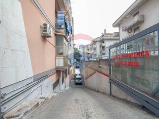 Laboratorio in Vendita a Catania, 400'000€, 856 m²