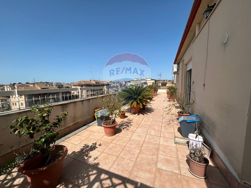 Attico in Vendita a Caltanissetta, 170'000€, 156 m²