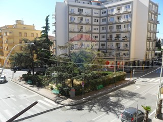 Quadrilocale in Vendita a Caltanissetta, 50'000€, 92 m²