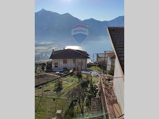 Casa Semi Indipendente in Vendita a Costa Volpino, 49'000€, 150 m²