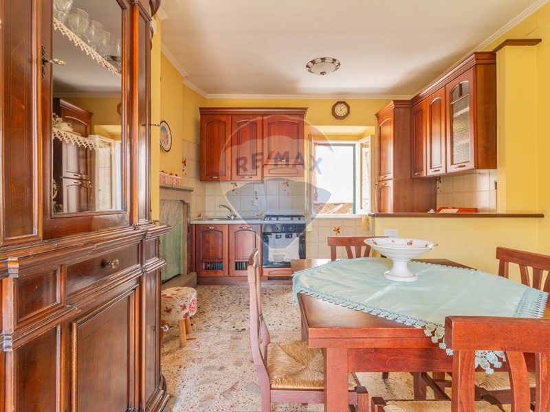 Bilocale in Vendita a Ischia di Castro, 38'000€, 77 m²