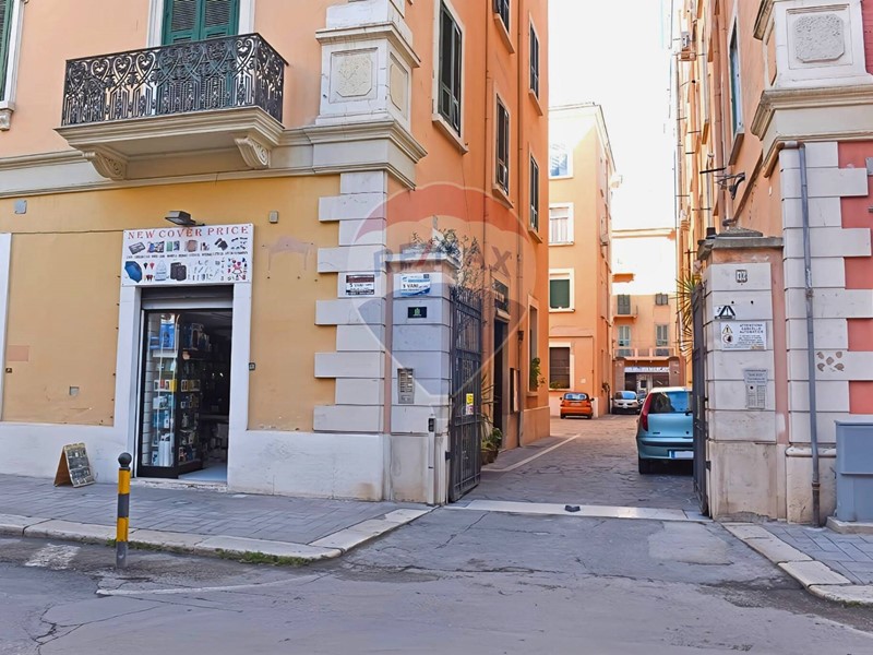 Appartamento in Vendita a Foggia, 139'000&euro;, 179 m²