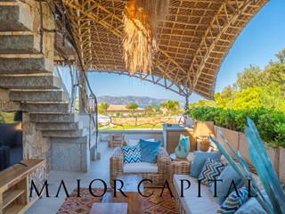 Villa in Vendita a San Teodoro, 2'450'000€, 320 m²