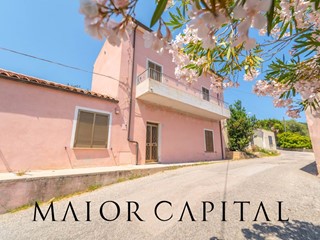 Casa Semi Indipendente in Vendita a Posada, 145'000€, 150 m²