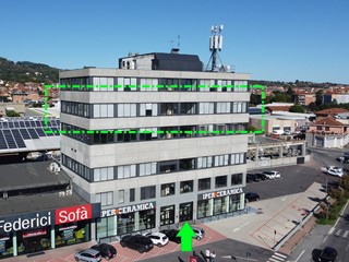 Ufficio in Affitto a Moncalieri, 2'950€, 356 m²