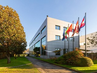 Ufficio in Affitto a Torino, 5'650€, 760 m²