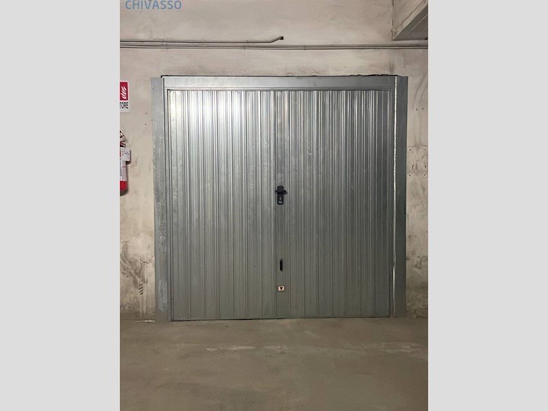Box in Affitto a Chivasso, 15 m²