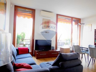 Trilocale in Vendita a Rodano, 218'000€, 100 m²