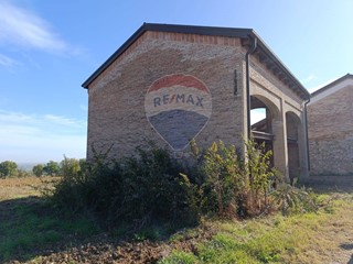 Rustico in Vendita a Traversetolo, 135'000€, 156 m²