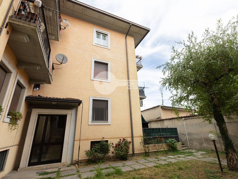 Trilocale in Vendita a Ghedi, 115'000€, 90 m²