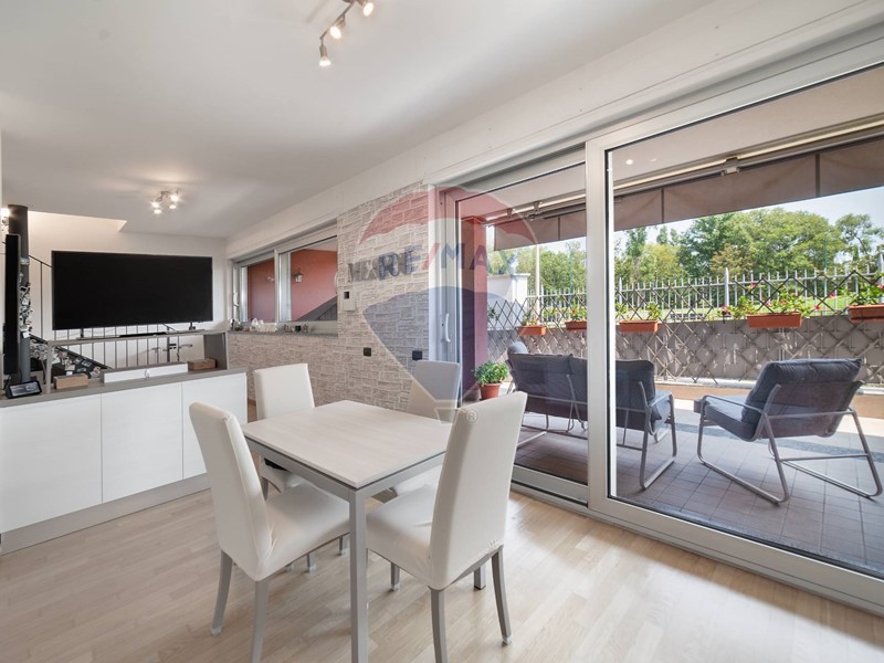 Trilocale in Vendita a Cologno Monzese, 295'000€, 99 m²