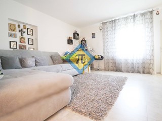 Casa Semi Indipendente in Vendita a Fanna, 149'000€, 242 m²