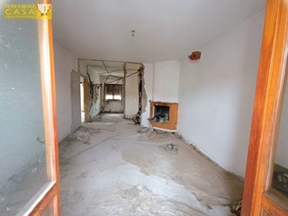 Appartamento in Vendita a Teramo, 56'000€, 100 m²