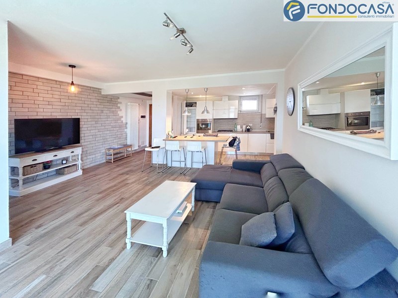 Trilocale in Vendita a Forte dei Marmi, 590'000&euro;, 100 m²