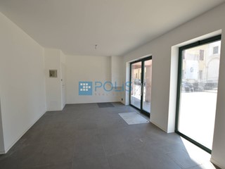 Negozio in Affitto a Padova, 1'200€, 70 m²