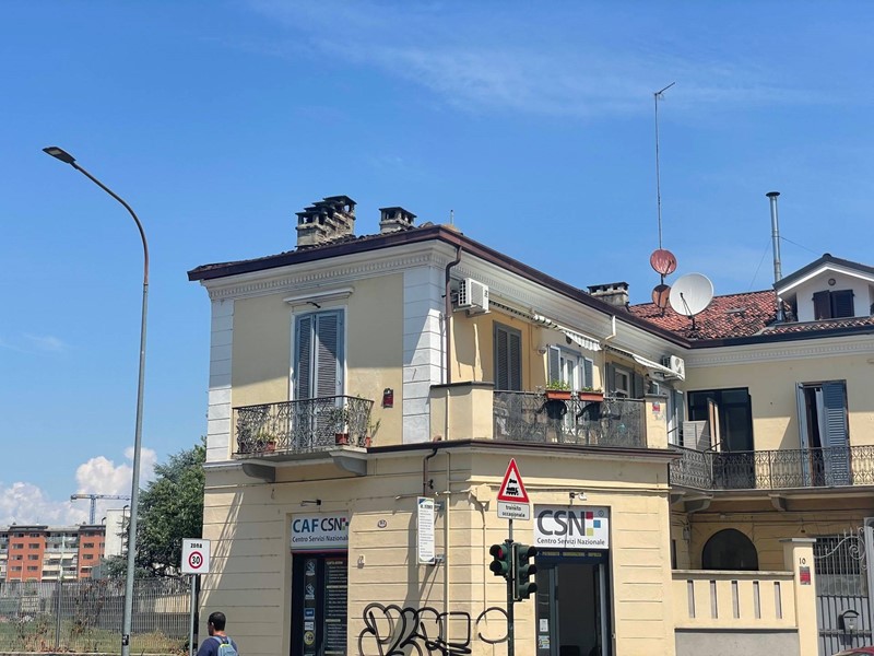 Appartamento in Vendita a Torino, 249'000€, 178 m²