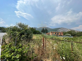 Terreno industriale in Vendita a Mercato San Severino, 200'000&euro;, 2145 m²