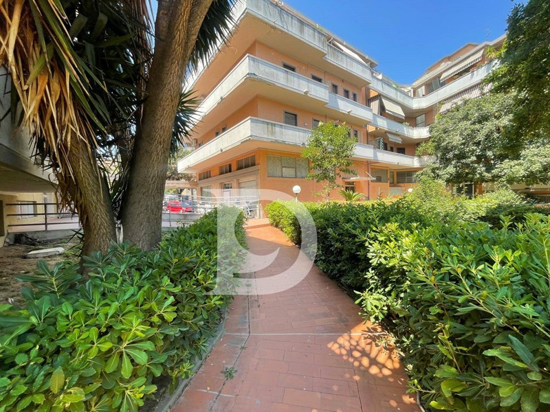 Attico in Vendita a Pescara, 210'000&euro;, 140 m²