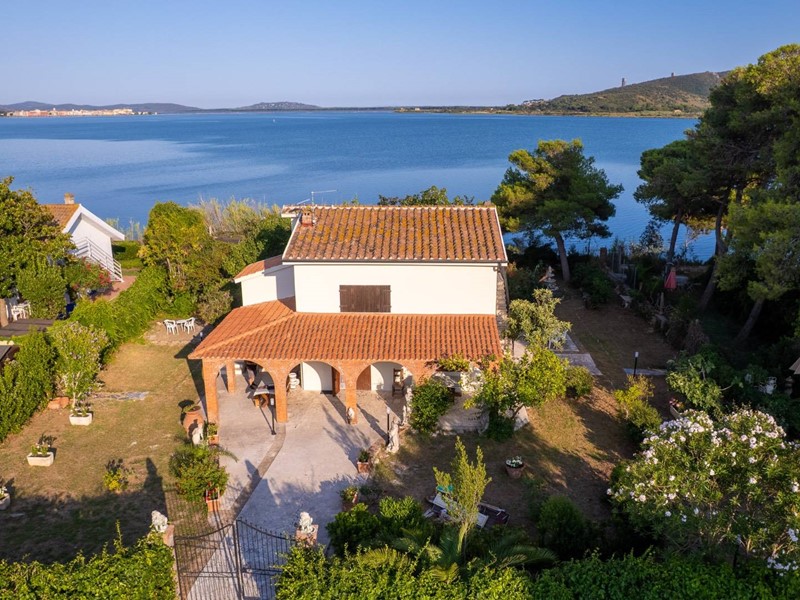 Villa in Affitto a Orbetello, 10'000€, 200 m²