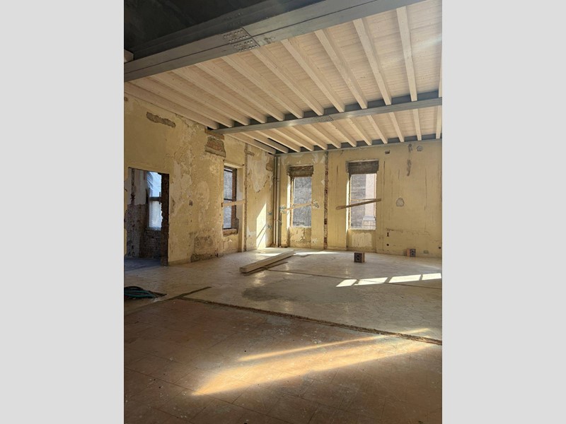 Quadrilocale in Vendita a Mantova, 305'000&euro;, 165 m²