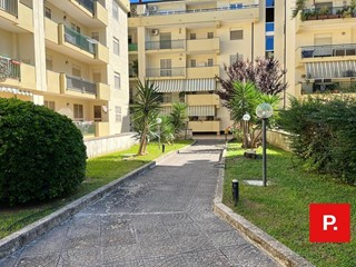 Appartamento in Vendita a Caserta, 218'000€, 140 m²