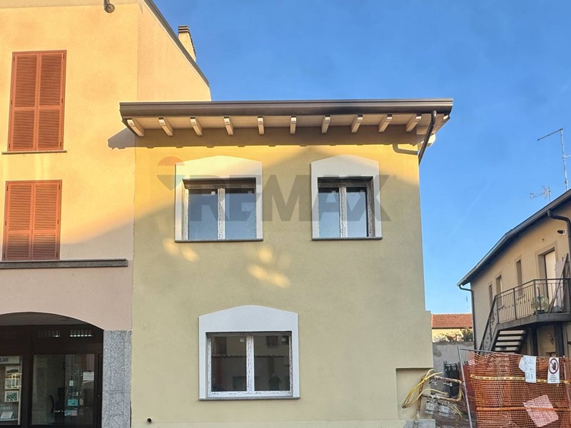 Trilocale in Vendita a Lacchiarella, 265'000&euro;, 90 m²