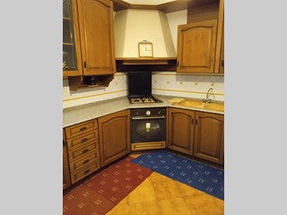 Trilocale in Affitto a Lucca, zona Sorbano Del Vescovo, 700€, 70 m², arredato