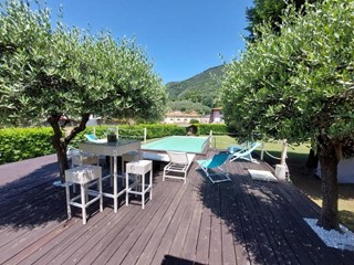 Villa in Affitto a Camaiore, zona Nocchi, 6'000€, 250 m², arredato