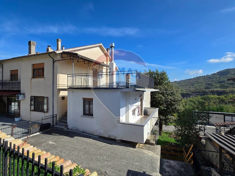 Appartamento in Vendita a Lettopalena, 115'000&euro;, 120 m²