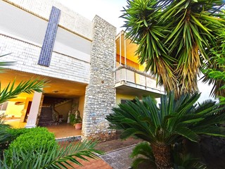 Casa Indipendente in Vendita a Sannicola, 310'000€, 450 m²