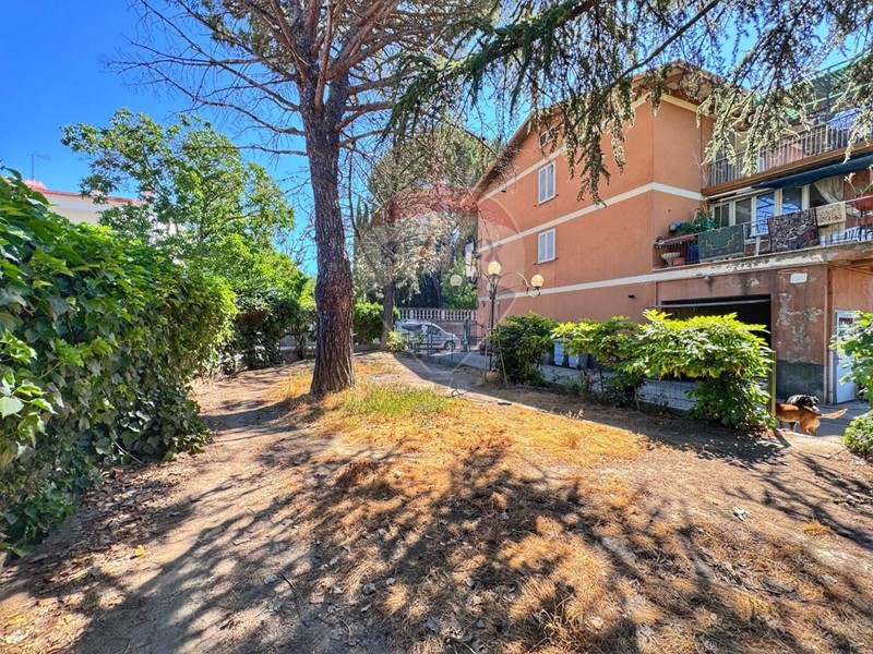 Appartamento in Vendita a Umbertide, 75'000€, 135 m²