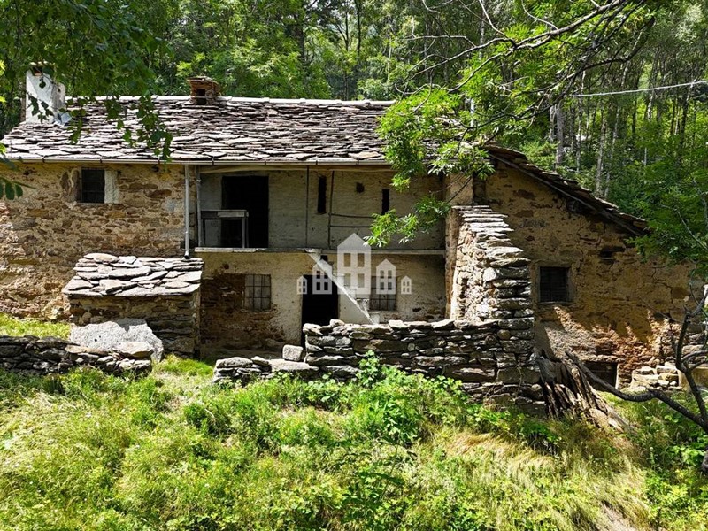 Rustico in Vendita a Andrate, 28'000€, 105 m²