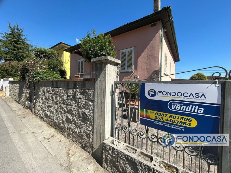 Villa in Vendita a Santa Maria a Monte, 239'000€, 80 m²