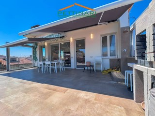 Attico in Vendita a Porto Recanati, 510'000&euro;, 104 m²