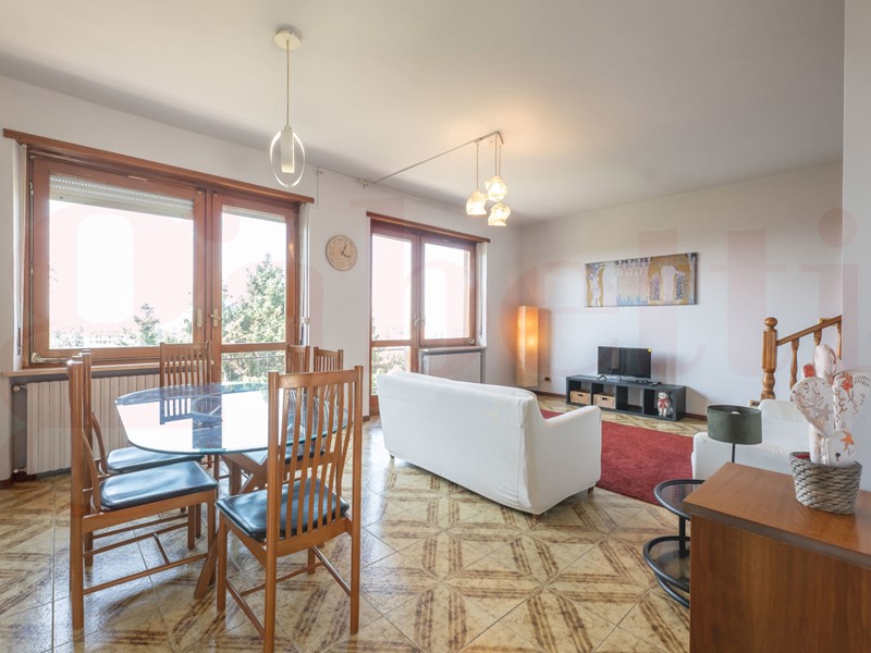 Villa in Vendita a San Mauro Torinese, 385'000€, 210 m²