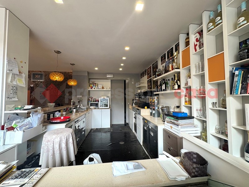 Negozio in Vendita a Terracina, 319'000€, 125 m²