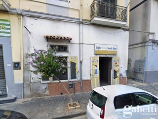 Negozio in Affitto a Pomigliano d'Arco, 400€, 30 m²